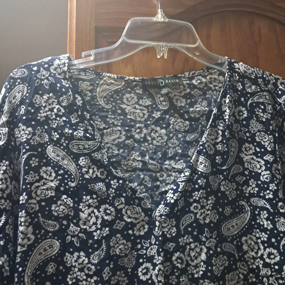 WOMENS TOP SIZE 1X - Picture 7 of 11